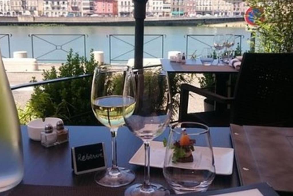 Sejour Detente Au Coeur De Macon Spa,Cine,Bouteille Offerte מראה חיצוני תמונה